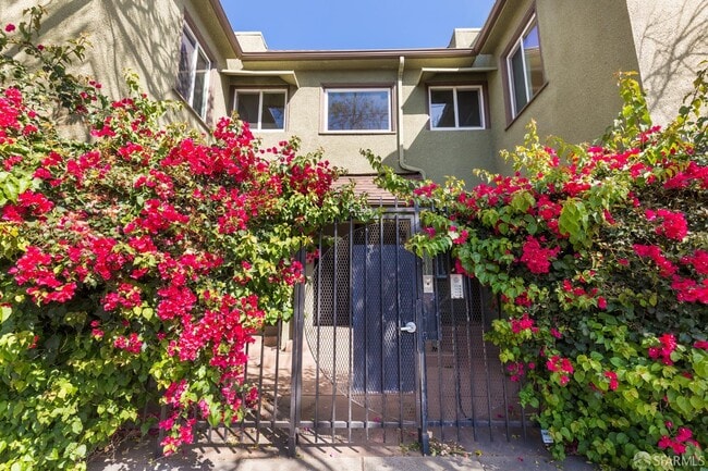 property at 906 40th St