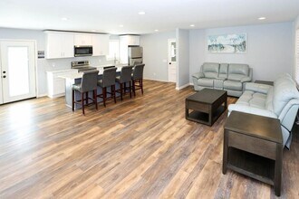 6157 Orville Dr in Flowery Branch, GA - Building Photo - Building Photo