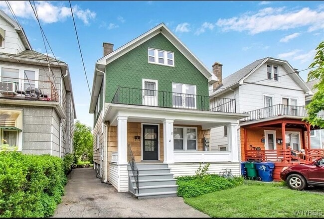 property at 33 Philadelphia St