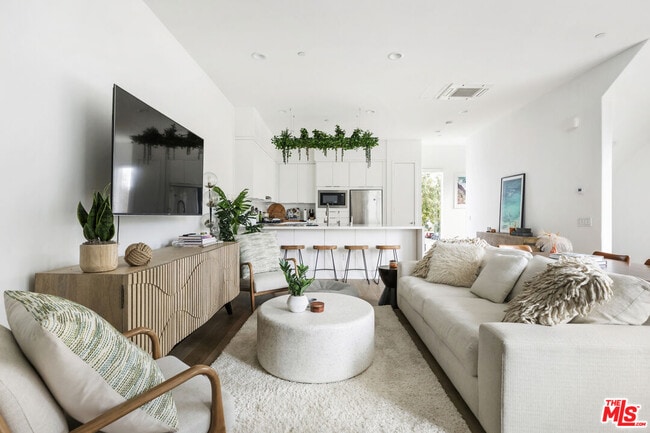 property at 10907 Otsego St