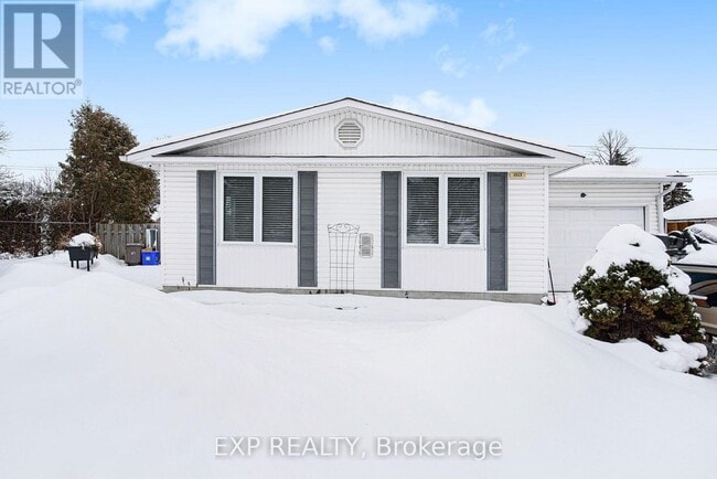 property at 1513 Queenswood Crescent