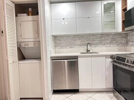 3051 SW 27th Ave in Miami, FL - Building Photo