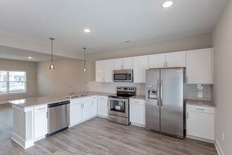 Village at Old Fort in Murfreesboro, TN - Building Photo - Interior Photo