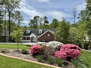 105 Cheeskogili Way in Loudon, TN - Building Photo - Building Photo