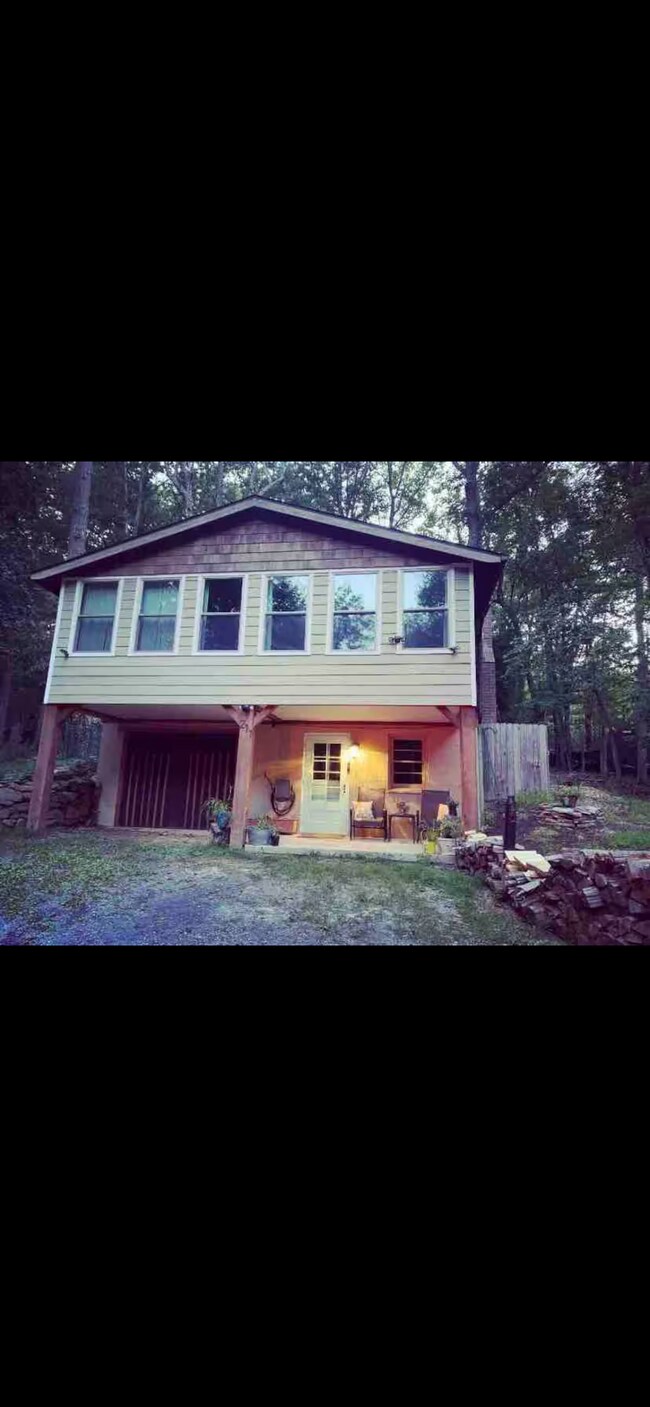211 Dogwood Ln in Bluemont, VA - Building Photo - Building Photo