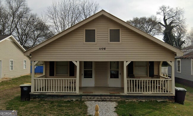 1106 Ave B
