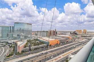 4471 Dean Martin Dr, Unit 2610 in Las Vegas, NV - Building Photo - Building Photo