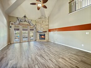 25619 Canyon Crossing Dr in Richmond, TX - Building Photo - Building Photo