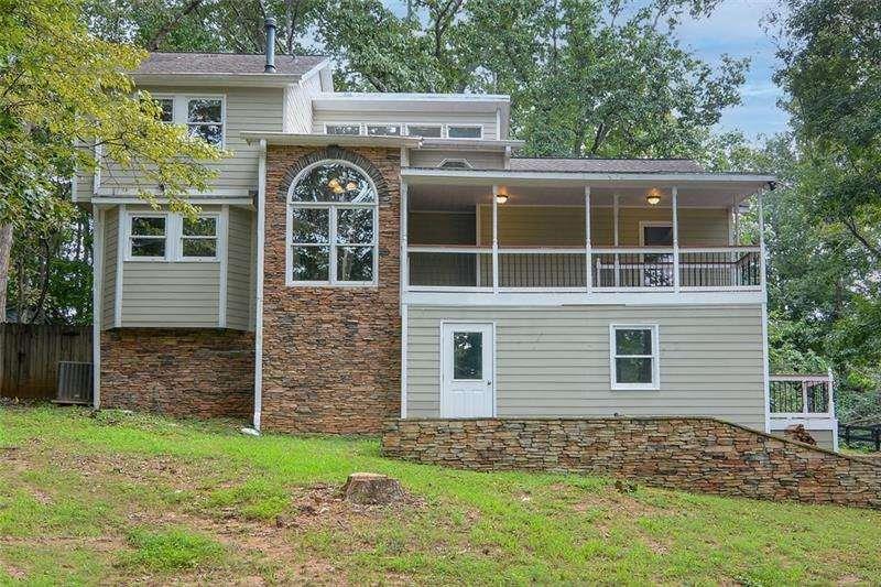 639 Lakeshore Dr NW in Duluth, GA - Building Photo
