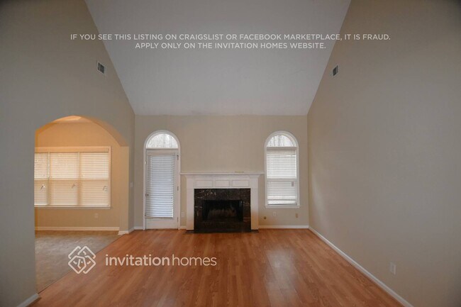 1351 Dillon Rd in Austell, GA - Foto de edificio - Building Photo