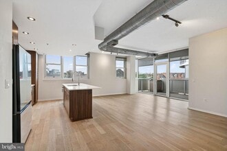 3409 Wilson Blvd in Arlington, VA - Building Photo - Building Photo