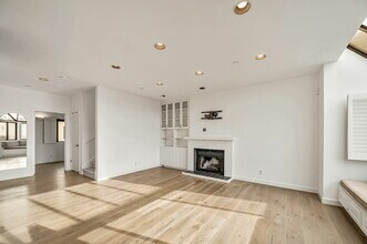 2185 Bush St in San Francisco, CA - Building Photo - Building Photo