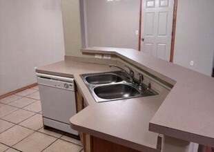 1712 Riviera Ln in Oklahoma City, OK - Building Photo - Building Photo