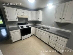 42-44-44 Hadley Rd in Sunderland, MA - Building Photo - Building Photo