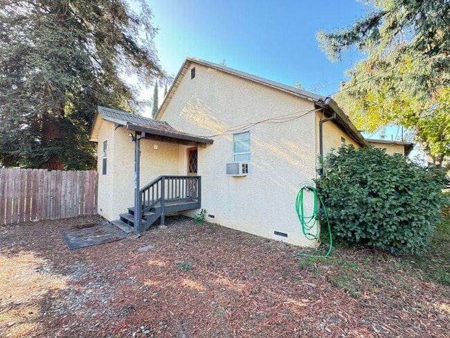 330 Starr Dr in Yuba City, CA - Building Photo - Building Photo