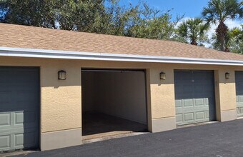 6565 Emerald Dunes Dr in West Palm Beach, FL - Building Photo - Building Photo