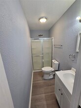 6341 Dewey Robbins Rd in Howey In The Hills, FL - Building Photo - Building Photo