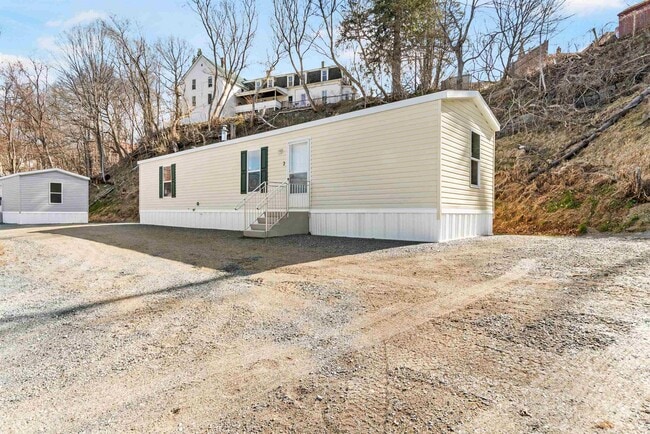 56 S Court St in Haverhill, NH - Building Photo - Building Photo