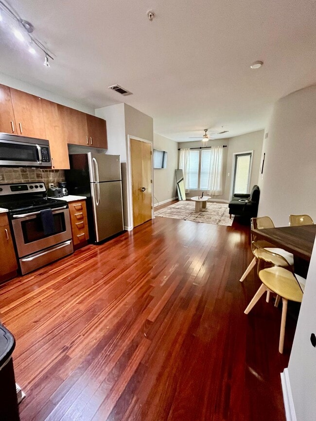 898 Oak St SW in Atlanta, GA - Building Photo - Building Photo