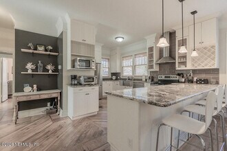 1040 Cherry St in Jacksonville, FL - Building Photo - Building Photo