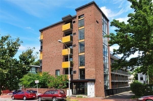 345 Harvard St, Unit 3F in Cambridge, MA - Building Photo