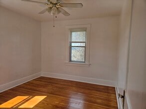 746 2nd St, Unit Fl 2 in Verona, PA - Foto de edificio - Building Photo