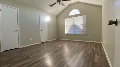 1109 Falconcrest Ct in Arlington, TX - Building Photo - Building Photo