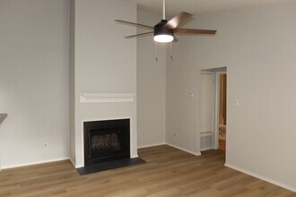 2511 Bucks Run in Austin, TX - Building Photo - Building Photo