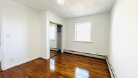 6 Meacham St, Unit #2 in Somerville, MA - Foto de edificio - Building Photo