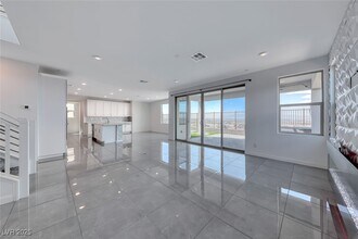 1038 Delbrook Ave in Henderson, NV - Building Photo - Building Photo