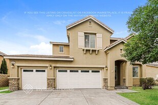 44824 Lotus Ct in Lancaster, CA - Building Photo