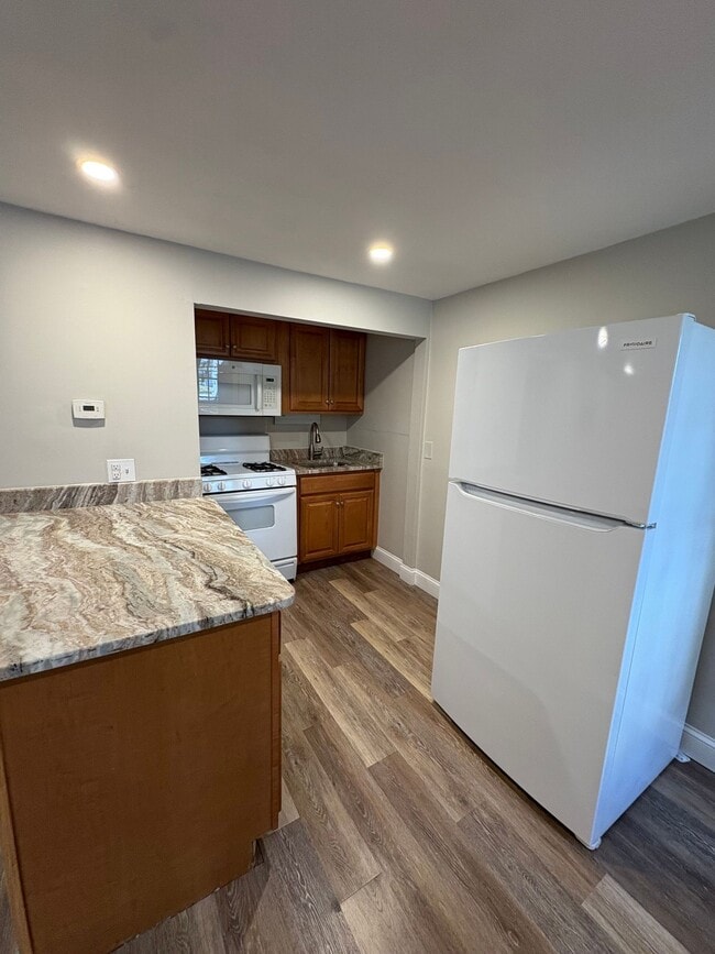 62 Cabot in Beverly, MA - Building Photo - Building Photo