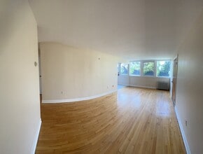 172 Cliff St, Unit 2 in Burlington, VT - Foto de edificio - Building Photo