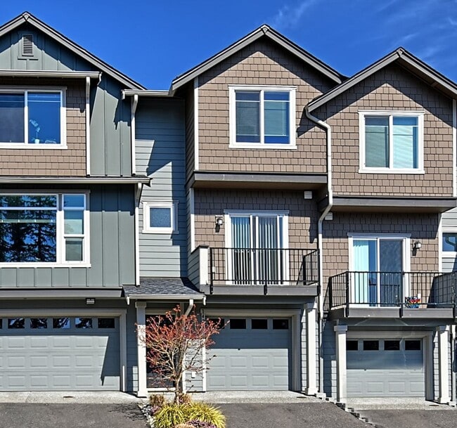 property at 1426 106th Pl SE