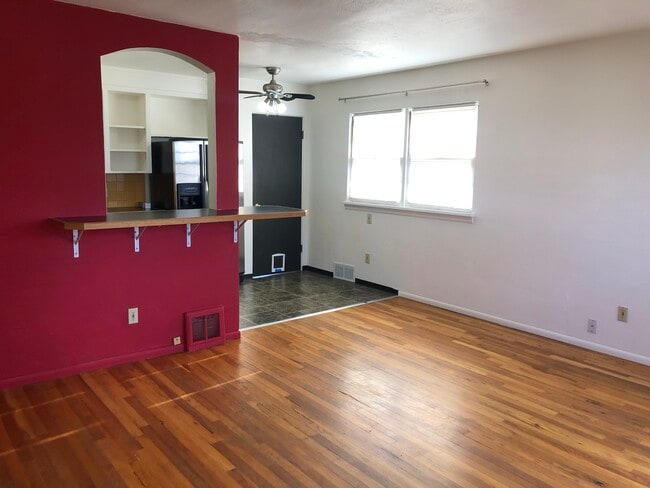 1010 NW Fisk St, Unit Upper in Pullman, WA - Building Photo - Building Photo