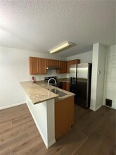 4211 Winding River Way, Unit 3 in Land O Lakes, FL - Foto de edificio - Building Photo