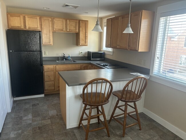 1000 Islington St, Unit B