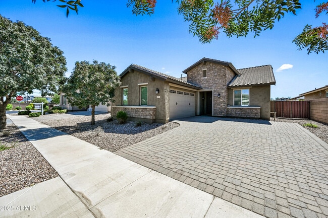 property at 20763 E Mockingbird Dr