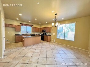 3097 S Lois Ln in Gilbert, AZ - Building Photo - Building Photo