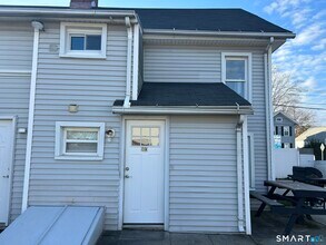 101 High St in East Haven, CT - Building Photo - Building Photo