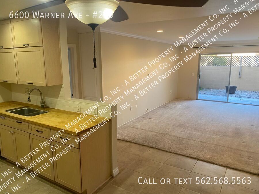 6600 Warner Ave in Huntington Beach, CA - Building Photo