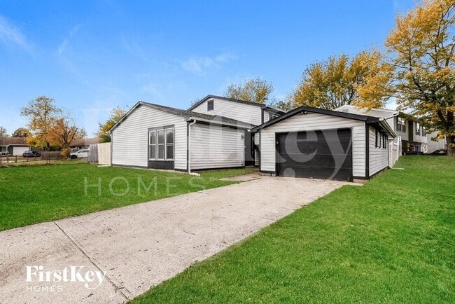 9318 Kingsboro Cir in Indianapolis, IN - Building Photo - Building Photo