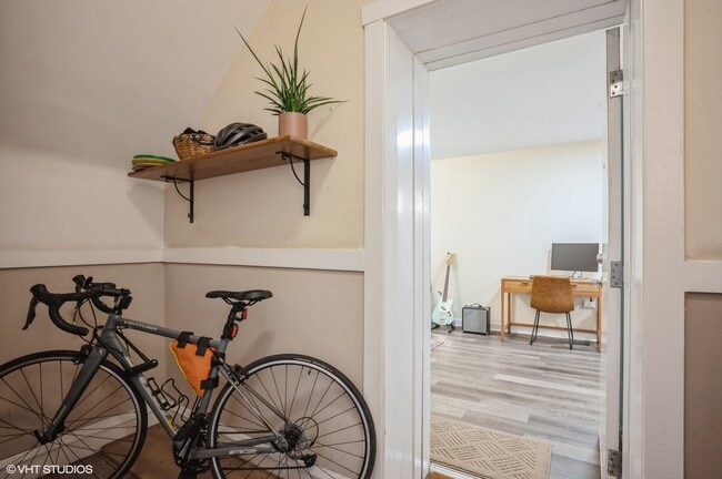 1924 W Roscoe St in Chicago, IL - Building Photo - Building Photo