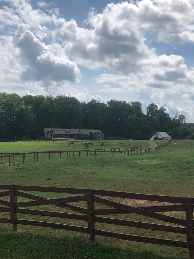 property at 138 Davis Farms Rd