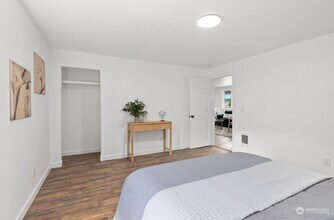 114 N Gold St, Unit 1 in Centralia, WA - Building Photo - Building Photo