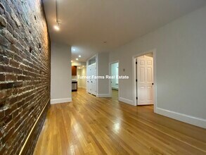 80 West Cedar St, Unit 02 in Boston, MA - Building Photo - Building Photo