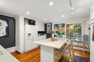 2 Mount Vernon Sq in Boston, MA - Building Photo - Building Photo