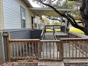 2505 Drew Ln in Austin, TX - Foto de edificio - Building Photo