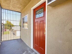 916 S. Marguerita Avenue in Alhambra, CA - Building Photo - Interior Photo