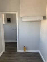 531 1/2 W 54th St in Los Angeles, CA - Building Photo - Building Photo